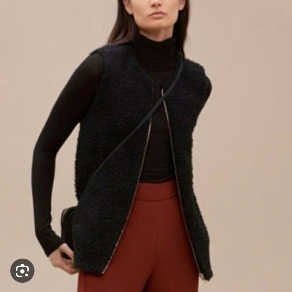 Wilfred Sherpa Vest Black Small